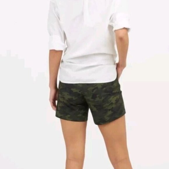 NEW SPANX 6" SUNSHINE Pull On 4-Way Stretch SHORTS UPF 50 Black Camo - Picture 4 of 14